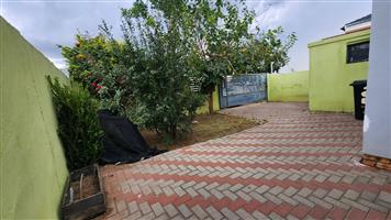 House For Sale in Riverside View