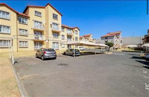 Townhouse For Sale in Ormonde