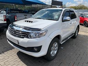 OYOTA FORTUNER 3.0 D4-D 4x4 with Automatic.