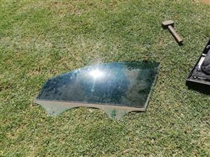 Golf 7 left front door  window glass
