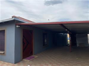 A Rare Gem in Grasslands – Where Modern Elegance Meets Family Living