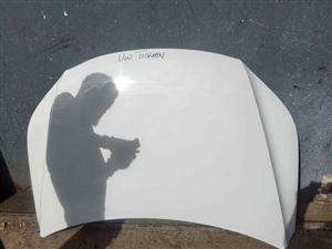 VW Tiguan bonnet 2014