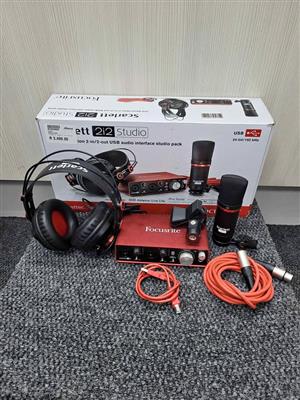 Focusrite Scarlett 2i2 Studio Pack