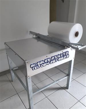 Labeling machine, suitable for any round containers.