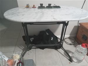 Light grey Marble oval top Cast-iron bottom