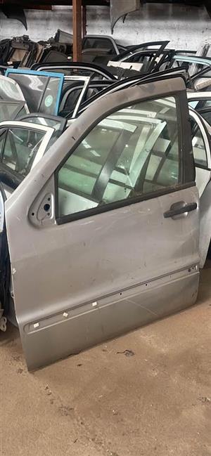 Merc ML doors. R for sale