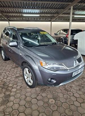 Mitsubishi Outlander 2.4i Auto