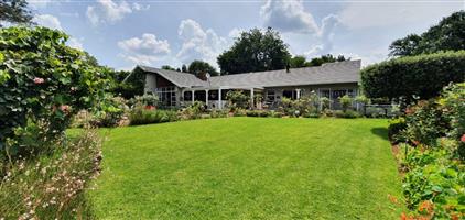 House For Sale in Henley On Klip