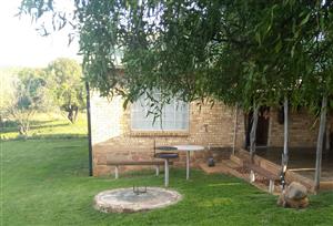 2 Bedroom for rent on a farm, On R24 -30km from Rustenburg towards Magaliesburg