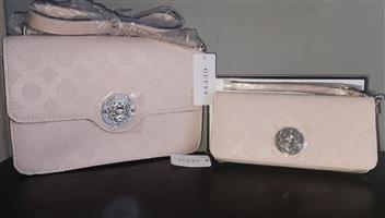 Authentic Guess Handbag and Purse Set