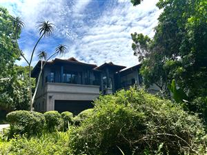 A Breathtaking Freestanding Home on Luxury Golf Estate!