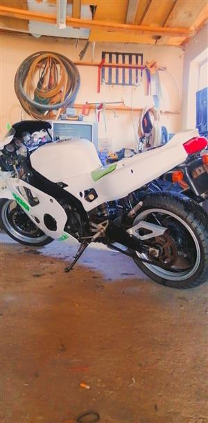 Kawasaki zxr 400 