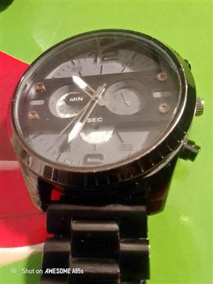 SECOND HAND CHRONOGRAPH QUARTZ WATCH