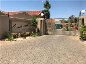 Townhouse For Sale in Vanderbijlpark South East 3