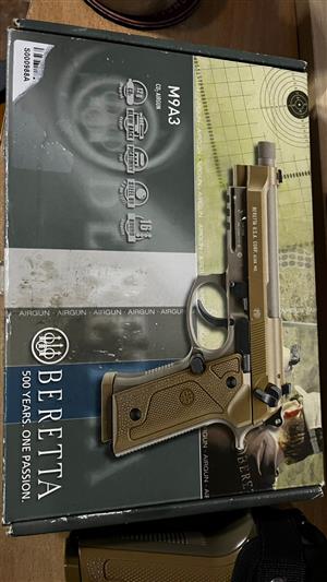 Umarex CO2 Beretta M9A3 replica.