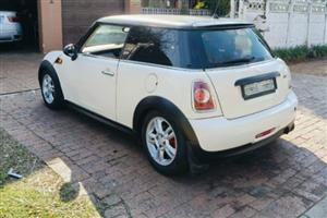 2011 Mini Cooper 6 Speed Manual | Perfect Running Condition |
