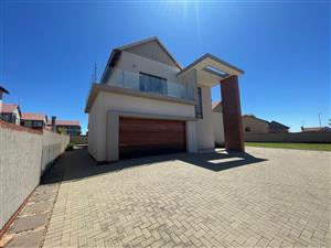 Modern 5 Bedroom House for sale at Wild Olive Estate