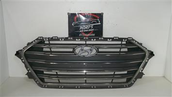 Hyundai Elantra '17 sedan grille