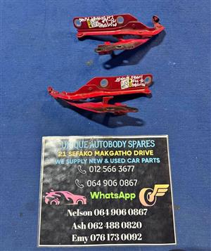 Ford Mustang Bonnet Hinge Set