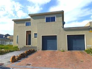 Exceptional Home with Flatlet & Indoor Pool