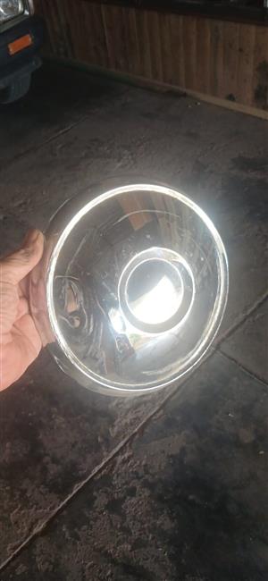 Datsun bakkie, wheel cap