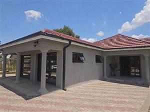 House For Sale in Ladybrand