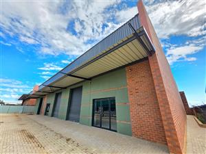 325m² Newly Built Warehouse To Let