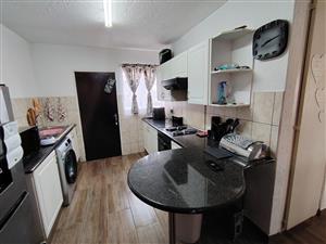 MODERN ELEGANCE MEETS SECURE LIVING | 2-BEDROOM KENLEAF GEM