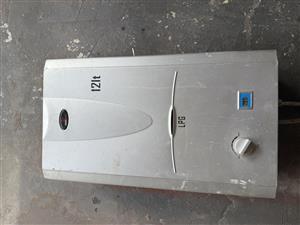 Dewhot 12lt gas geyser 