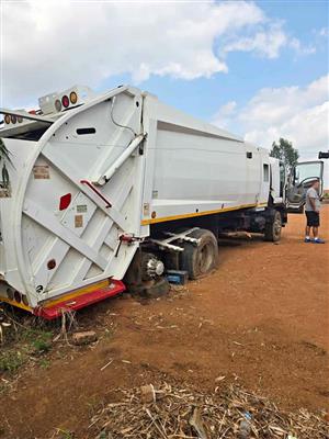 2012 Isuzu 1600 Trash Compactor