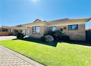 House For Sale in Heiderand