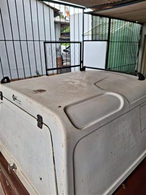 Nissan 1400 canopy