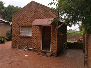 Springs, Sharon Park, Fully Furnished Bachelor/Garden Flat, In a secure area