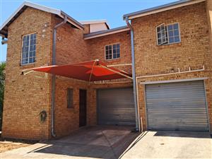 Neat 3-Bedroom Apartment in a Secure Complex in Bo-dorp