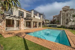 House For Sale in Paulshof