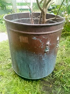 Garden copper pot