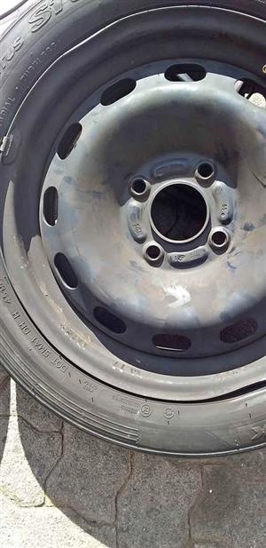 15 inch Ford fiesta standard rim & a tyre for sell