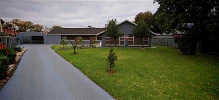 Spacious Three Bedroom Family Home with Endless Potential in Prime Randhart Location!