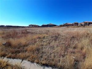 Big stand for sale in Secunda