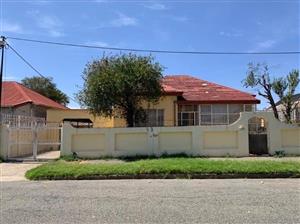 House For Sale in Regents Park