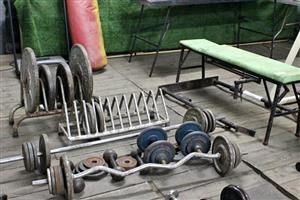 194KG WEIGHTS W/BENCH RACKS AND BARS S066430J