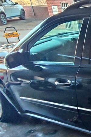 Mercedes Benz GL320 CDI passenger side front door