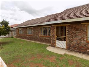 COMFORTABLE FAMILY HOME FOR SALE IN TSHING