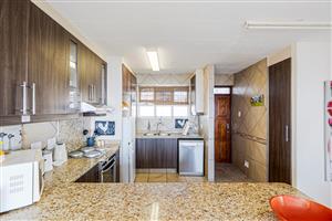 Apartment For Sale in Amanzimtoti