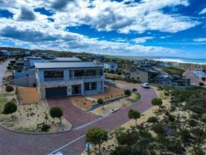 House For Sale in Stilbaai Oos