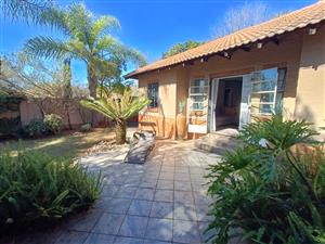 Townhouse For Sale in Eldoraigne