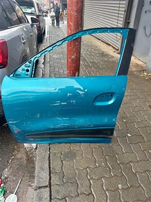 Renault kwid left front door