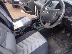 2013 FORD FIGO 1.3 MANUAL PETROL WHITE COLOR 89.000KM 