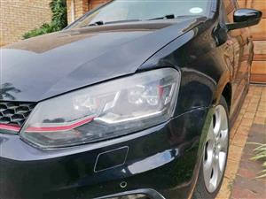 Polo 7 Xeno headlights both