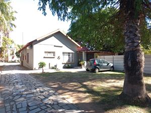 Versatile Property in Prime Bo-Dorp Location – Endless Potential!